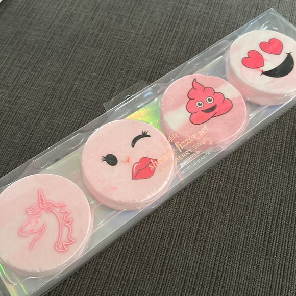 Breast Cancer Pink Ribbon Selfcare gift bundle - Picture 2 of 9